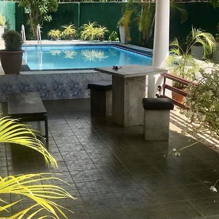 Kingz And Queenz - Negombo Luaran gambar
