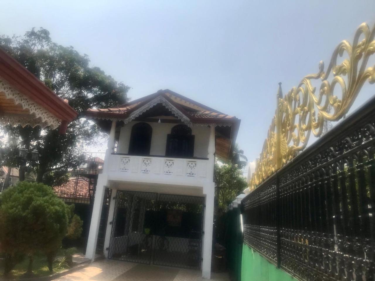 Kingz And Queenz - Negombo Luaran gambar